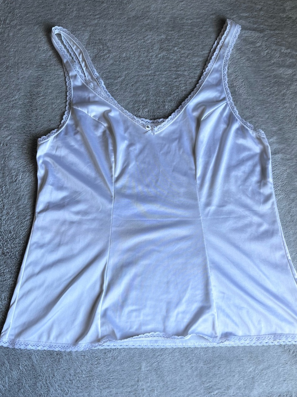VTG Vanity Fair White Lace Trim Bow Nylon Camisole Tank Top Style Size 34/40